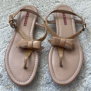 Prada beige patent leather sandals sz 36 37